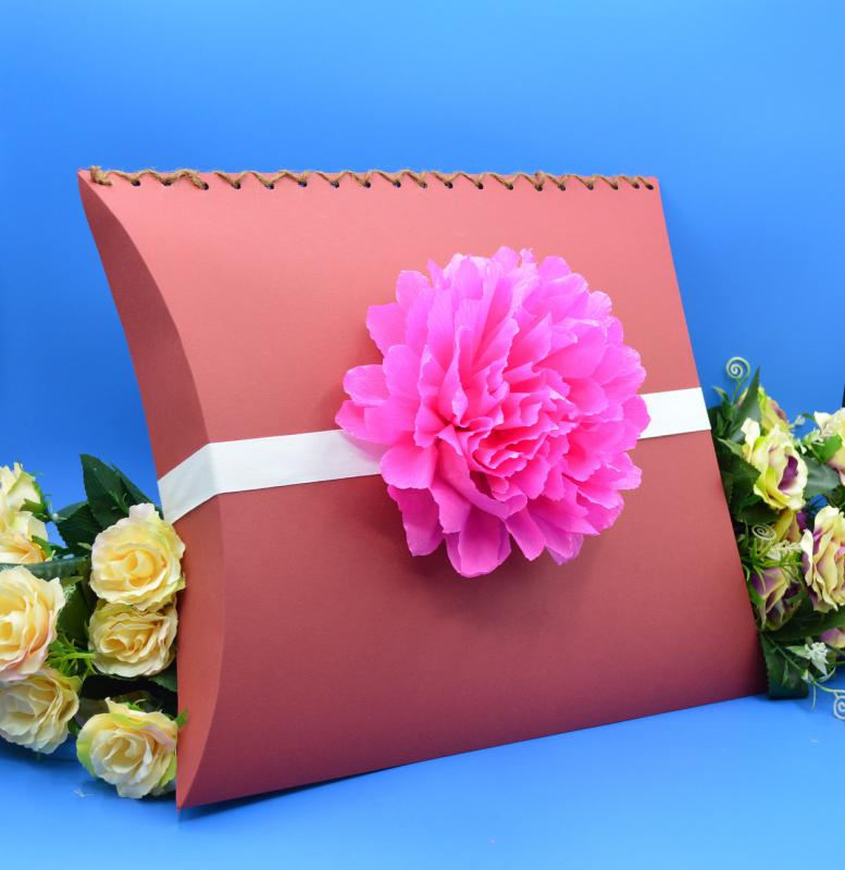 Lebomló urna szórópárna - cseresznye színben rózsaszín színű virággal