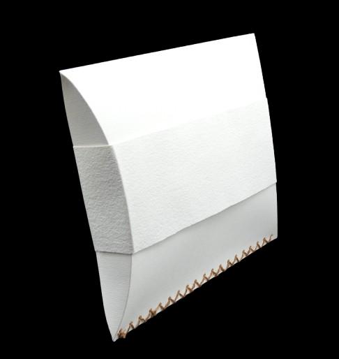 Lebomló urna szórópárna - fehér színbe pántos