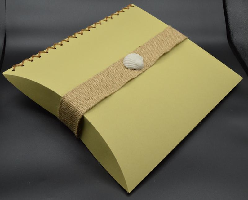 Lebomló urna szórópárna - Olíva színben fehér kagylós