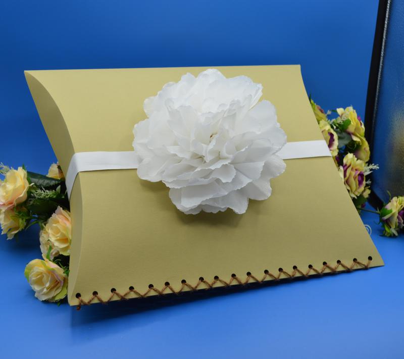 Lebomló urna szórópárna - olíva színben fehér virággal zöld temetkezés