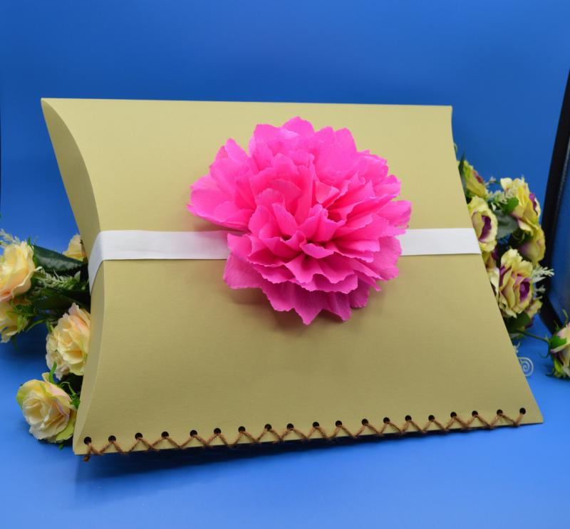 Lebomló urna szórópárna - olíva színben rózsaszín virággal