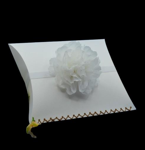 Lebomló vízi urna szórópárna - fehér színben fehér virág