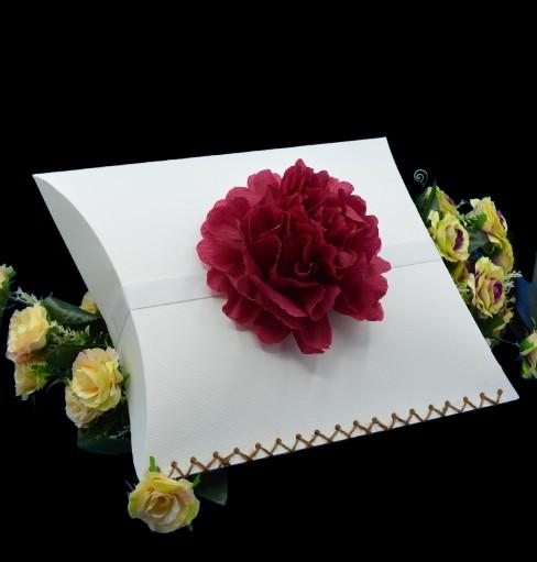 Lebomló vízi urna szórópárna - fehér színben vörös virággal