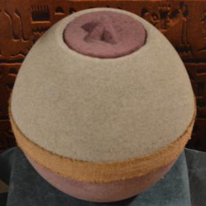 Lebomló egyedi bio gömb urna csillagos tetővel