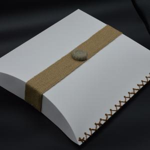 Urna szórópárna - fehér, homok csiga dísszel lebomló