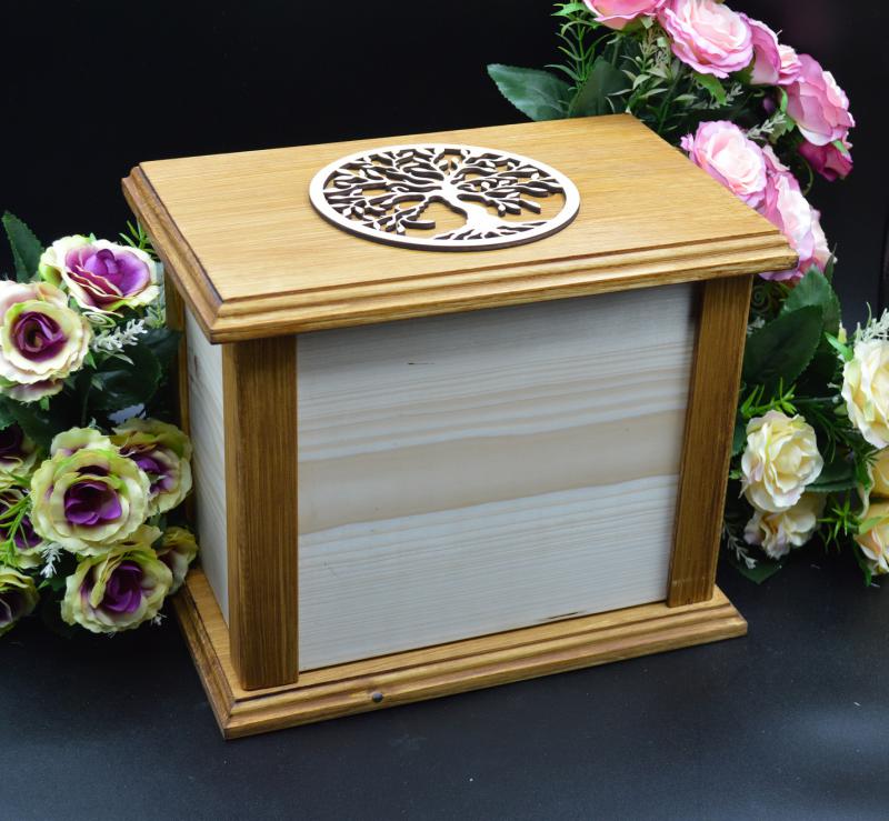 Tömör fa urna, dísz urnakoporsó dió színben, életfa minta