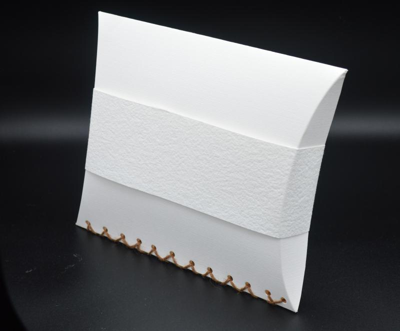 Urna szórópárna -  kis méret fehér  színben