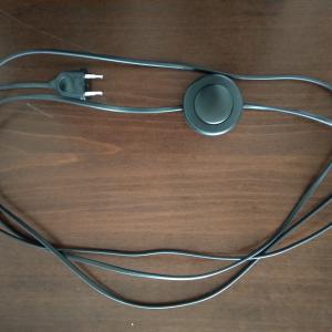 100/200 talpkapcsolós vezeték fekete