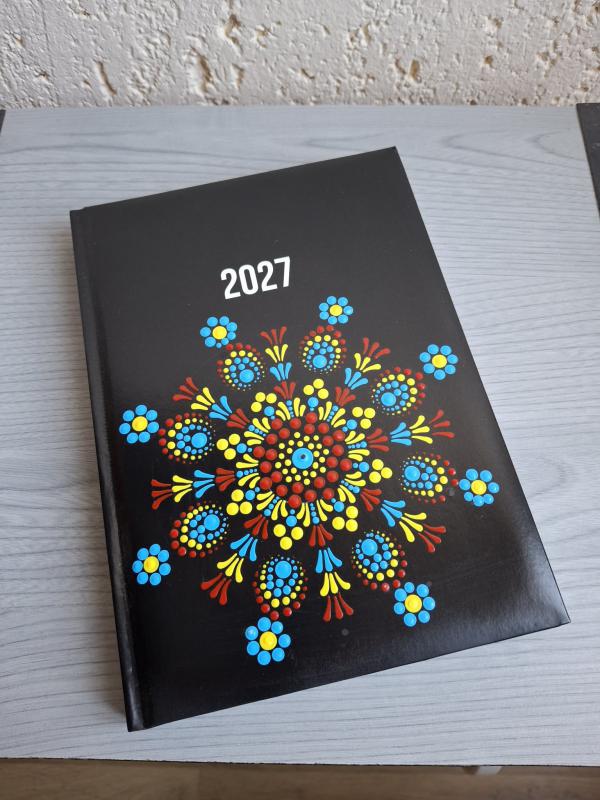 Mandala 2027-es határidő napló – Kézzel festett, egyedi ajándék nőknek