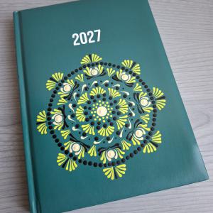Mandala 2027-es határidő napló – Kézzel festett, egyedi ajándék nőknek