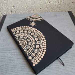Mandala mintás egyedi jegyzetfüzet - beige