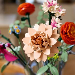 LEGO® Botanicals - Rózsaszín virágcsokor | #10342