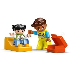 LEGO® DUPLO® - Mentőautó és mentősofőr | #10447