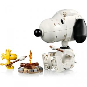 LEGO® Icons - Peanuts: Snoopy kutyaháza | #21368