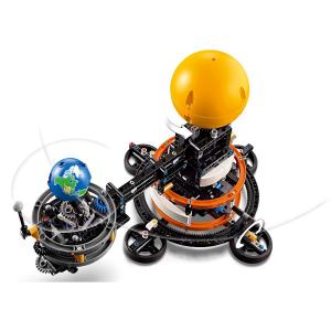 LEGO® Technic - A Föld és a körülötte keringő Hold | #42179