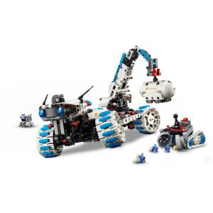 LEGO® Technic - Lunar Outpost™ holdjáró űrjármű | #42211