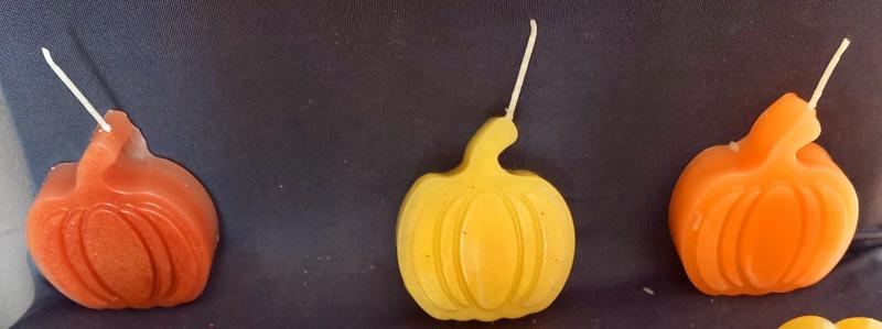 2D lapos tök 7x5x4 cm kézműves gyertya
