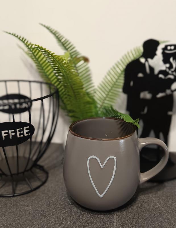 Bögre 8x9,5cm szives - barna