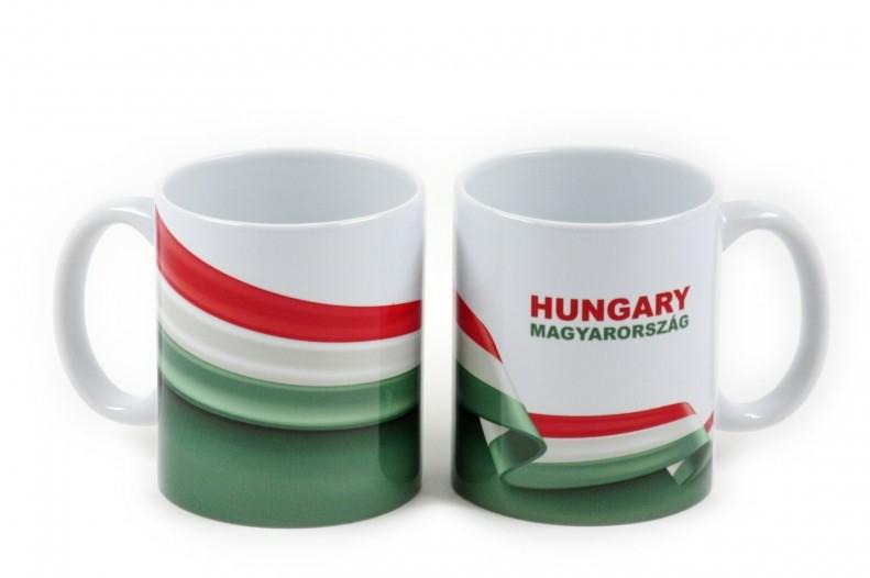 Bögre Hungary-Magyarország zászlós 3dl