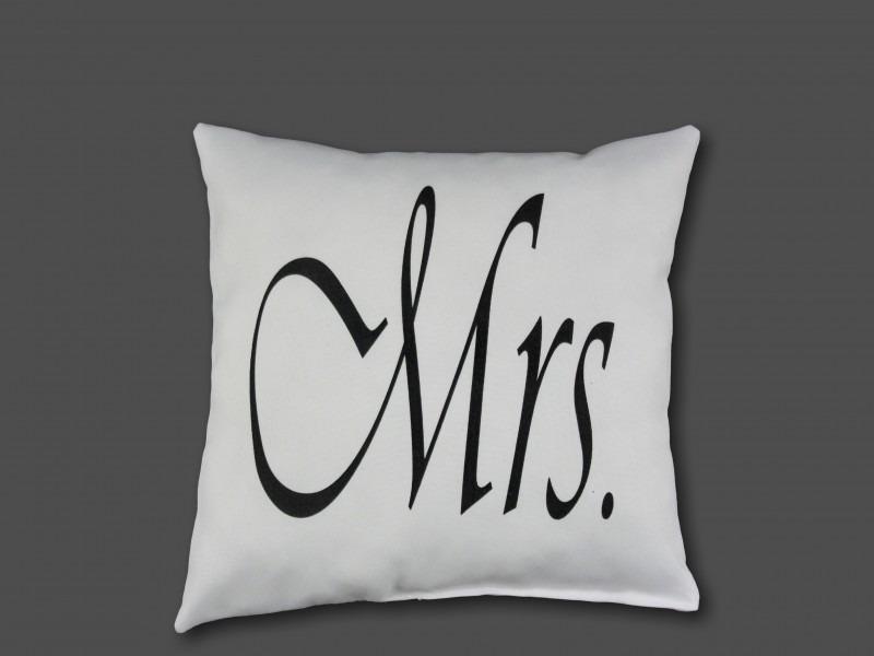 Díszpárna Mrs. 27cm