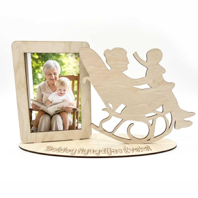 Egyedi Lézerkivágott Fa Képkeret – „Boldog Nyugdíjas Éveket” Fényképtartó Nagymama