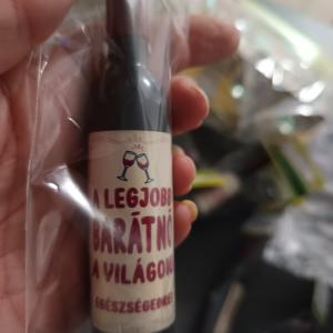 A legjobb barátnő a világon - Dugóhúzó Üvegnyitó Hűtőmágnes - Ajándék Barátnőnek