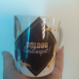 Bögre Boldog Szülinapot lufis 3dl arany és fekete