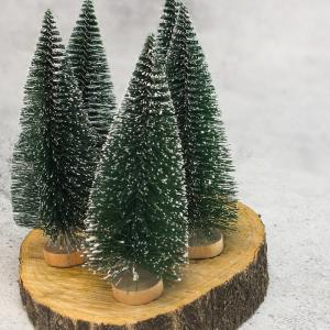 Dekor fenyőfa zöld 15cm 1db