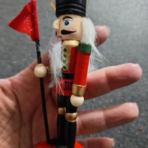 Diótörő katona figura 1db 13cm választható