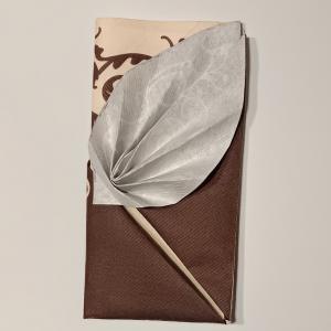 Elegáns leveles zseb mintás