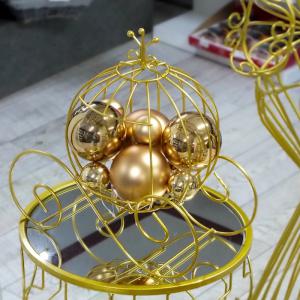 Fém tökhintó arany vagy fehér 30x15cm