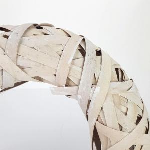 Háncskoszorú fémvázon 29cm