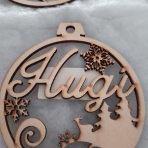 Karácsonyi Díszgömb - Hugi – Karácsonyfa dísz – Karácsonyi ajándék