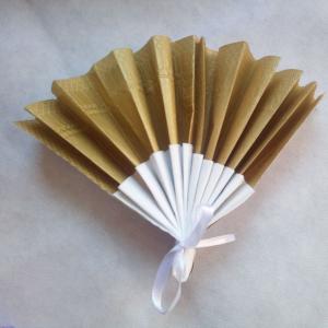 Kétszínű legyező mintás