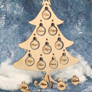 Kicsi natúr fa karácsonyfa díszek 2cm - A-tól K-ig nevek natúr karácsonyfához