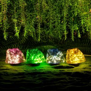 Leszúrható szolár lámpa - kavics forma - színes - 140 x 120 x 120 mm - melegfehér LED