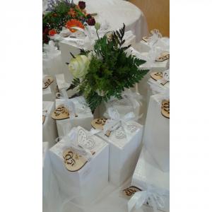 Natúr fa - Gravírozott köszönőajándék - tradicionális Szív romantikus (12db-tól)