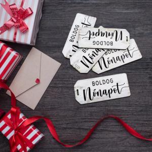 Nyomtatott dekorkarton - Boldog nőnapot scrapbook táblák 1db fehér