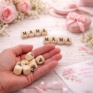 Nyomtatott fa dobókocka natúr - MAMA felirattal 2szett/csomag