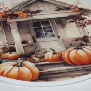 Nyomtatott fa tábla koszorú közép - Fehér-narancs tök házzal 14,8cm