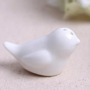 Szerelmes madarak só és borsszoró