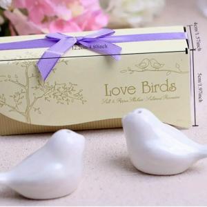 Szerelmes madarak só és borsszoró