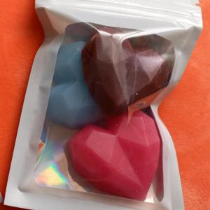 Szív alakú illatviaszok kicsi és nagy