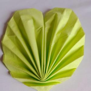 Szív tissue hajtogatott szalvéta 1db