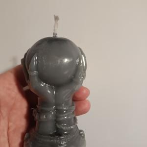 Varázsgömb kézben kézműves gyertya 10x5,5cm