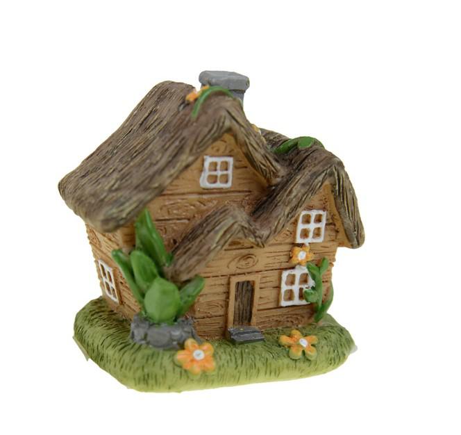 Figura házikó poly 5*3,5*4,8cm barna