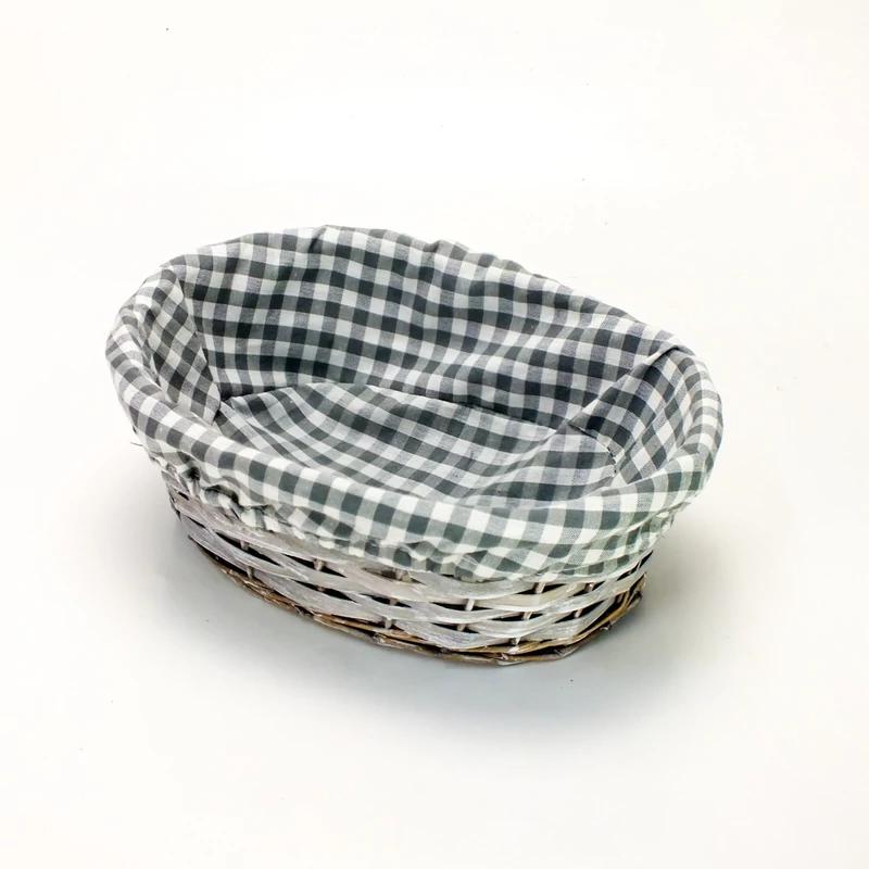 Fonott kockás kenyeres tál szürke fehér