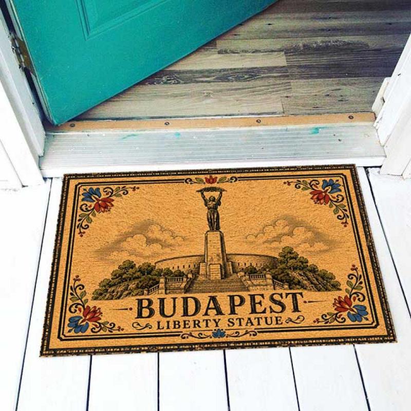 Hungary Lábtörlő - Budapest Szabadság-szobor lábtörlő 40×60 cm – Liberty Statue Hungary ajándék