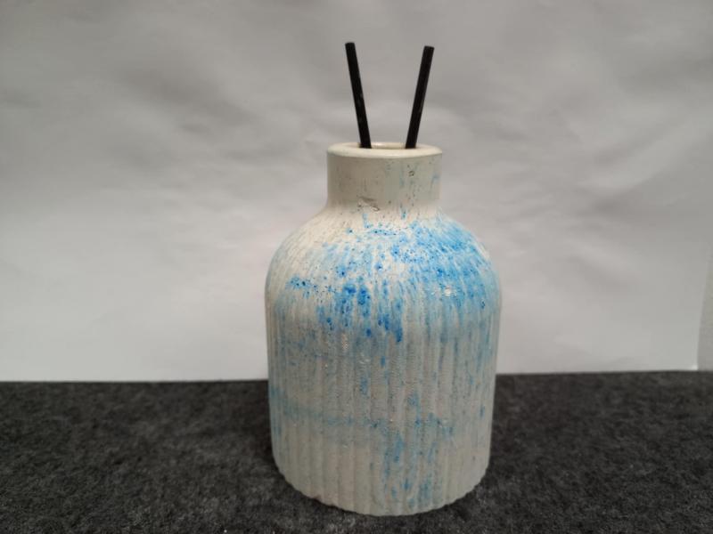 Kerekített bordázott váza