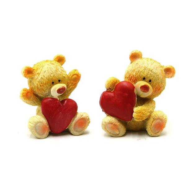 Maci szívvel ülő 4,5cm x 3,5cm kétféle választható